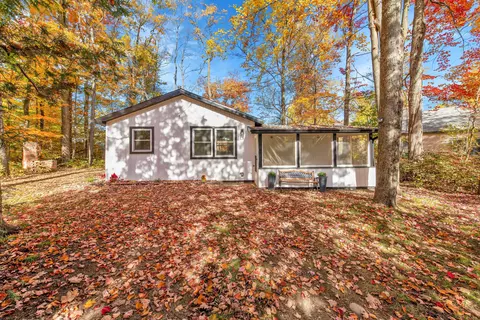 7375 Lakewood Rd, Worth, MI 48450