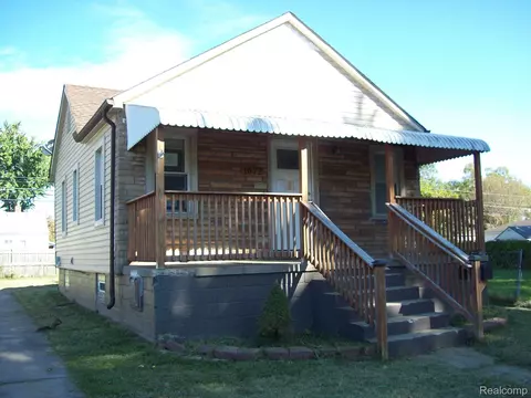 1672 Richmond Ave, Lincoln Park, MI 48146