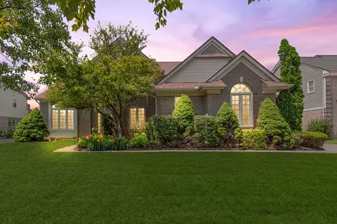 45583 Fountain View Dr, Canton, MI 48188
