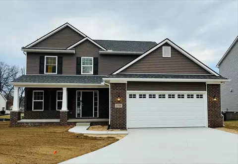 8708 Sawgrass Ln, White Lake, MI 48386