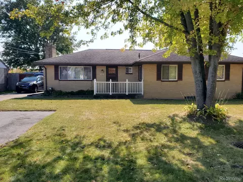 1665 Bel Air St, Saginaw, MI 48604