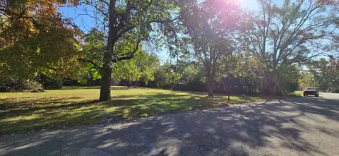 9033 Gabriel St, Romulus, MI 48174