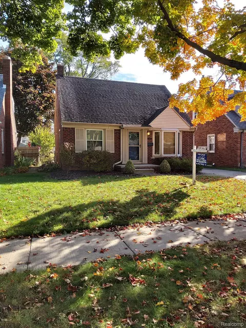 1636 Highview St W, Dearborn, MI 48128