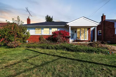 28490 Fountain St, Roseville, MI 48066