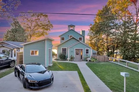 2071 Miles Rd, Oregon, MI 48446