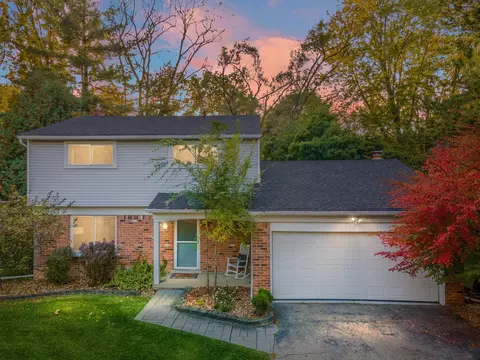 8810 Dublin Way, Sterling Heights, MI 48314