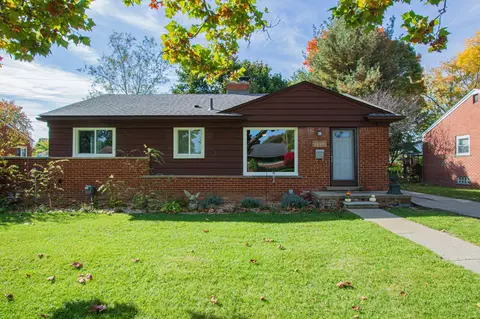 31375 Pagels Dr, Warren, MI 48092