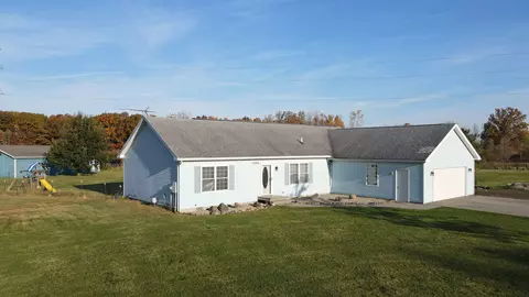 4244 Pratt Ave, Grand Blanc, MI 48439