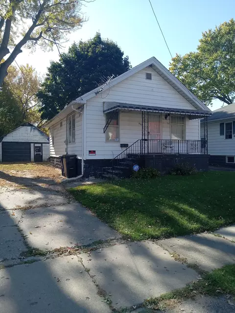 925 Bloor Ave, Flint, MI 48507