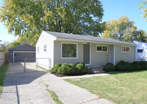 4450 Van Slyke Rd, Flint, MI 48507