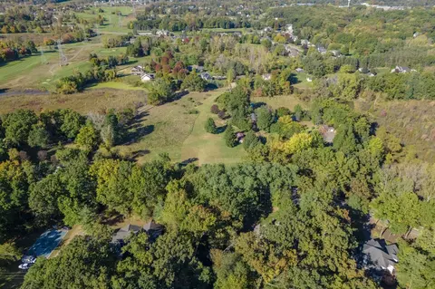 00 Carey Road Rd, White Lake, MI 48382