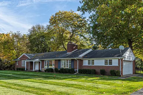 4823 Wye Oak Rd, Bloomfield Hills, MI 48301