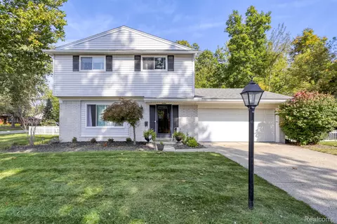 30354 Lamar St, Farmington Hills, MI 48336