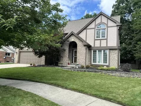 44574 Danbury Rd, Canton, MI 48188