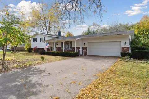 11427 Runnells Dr, Vienna, MI 48420