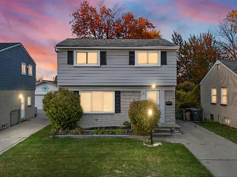 21523 Alger St, Saint Clair Shores, MI 48080