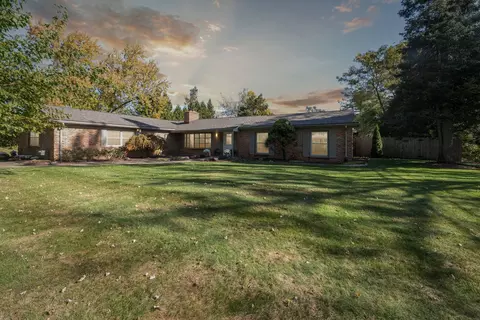 6978 Dublin Fair Rd, Troy, MI 48098