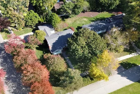 18438 Bedford St, Beverly Hills, MI 48025