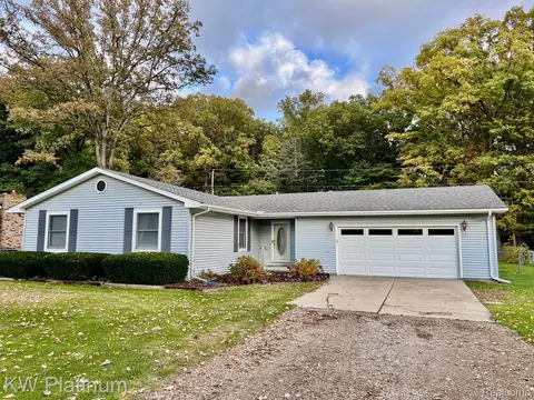 4931 Iroquois Trl, Clyde, MI 48049