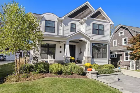 622 Fairbrook St, Northville, MI 48167