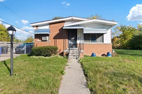 9420 Pinehurst St, Detroit, MI 48204