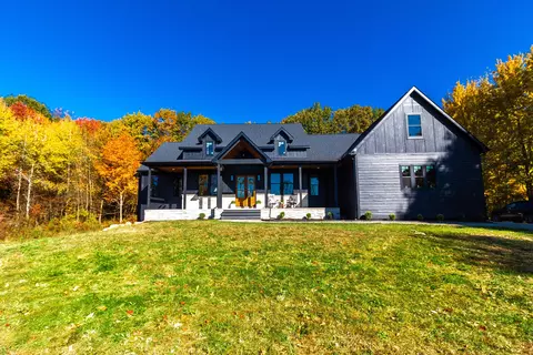 5275 Silver Hill Dr, Dryden, MI 48428