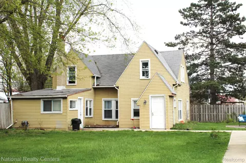 22010 Springbrook Ave, Farmington Hills, MI 48336