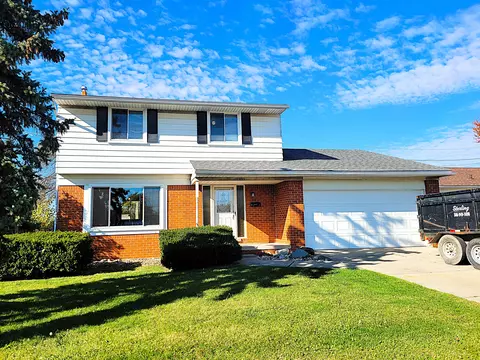 33011 Crestwell Dr, Sterling Heights, MI 48310