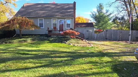 23128 Almira St, Southfield, MI 48033
