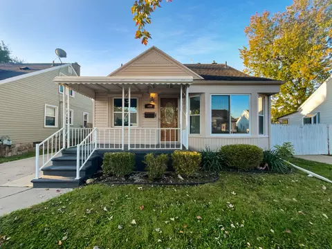 449 Mayflower Ave, Lincoln Park, MI 48146