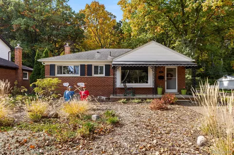 3931 Custer Ave, Royal Oak, MI 48073