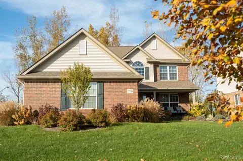 22146 Moor Ave, Brownstown, MI 48193