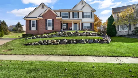 6237 Lismore Cir, Grand Blanc, MI 48439