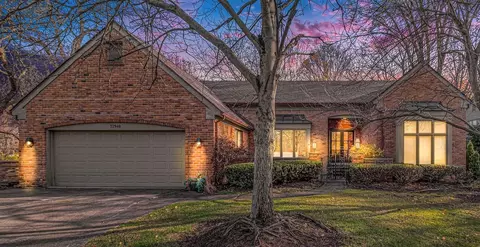 32940 Outland Trl, Bingham Farms, MI 48025