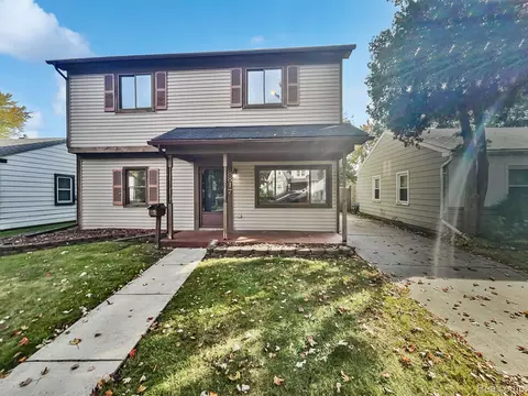 8817 Dudley St, Taylor, MI 48180