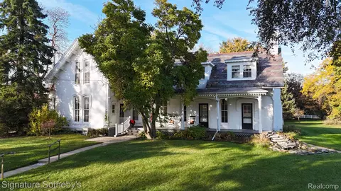 46400 W 10 Mile Rd, Novi, MI 48374