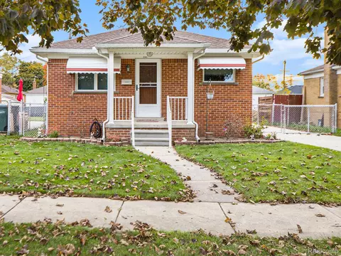 3141 Applewood Ave, Lincoln Park, MI 48146