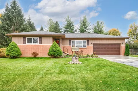 6504 Nightingale Dr, Flint, MI 48506