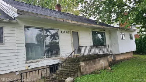 4565 Artley St, Canton, MI 48188