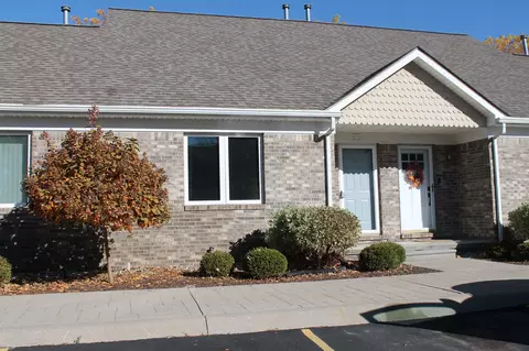 53 Depot St, Oxford, MI 48371
