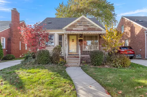 843 Mayburn St, Dearborn, MI 48128