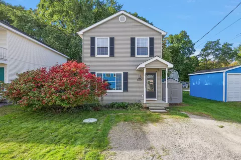 8870 Lagoon Dr, Brighton, MI 48116