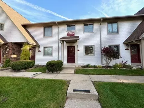 7230 Bluewater Dr #128, Independence, MI 48348