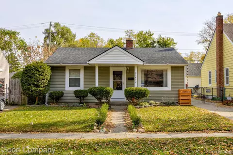 21412 Caledonia Ave, Hazel Park, MI 48030