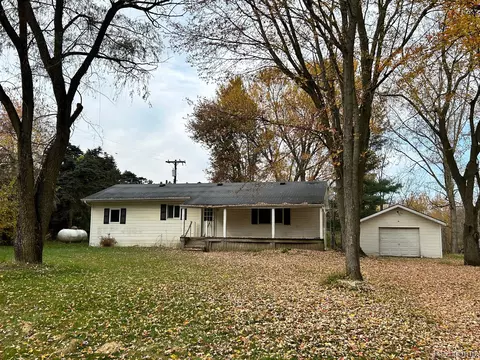 4115 Jones Rd, North Branch, MI 48461