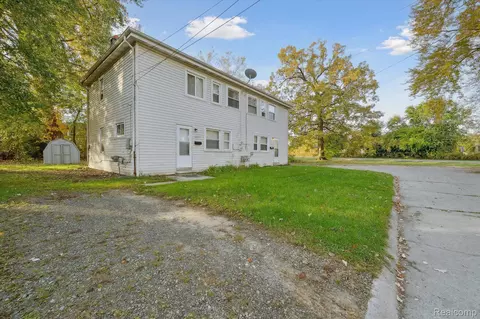 2223 Delton, Westland, MI 48186
