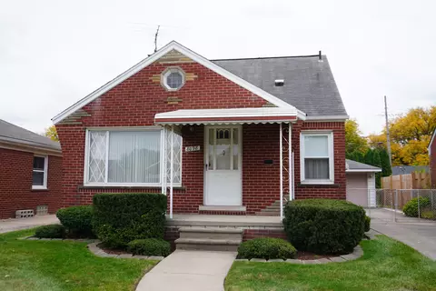 8098 Sunburst, Center Line, MI 48015