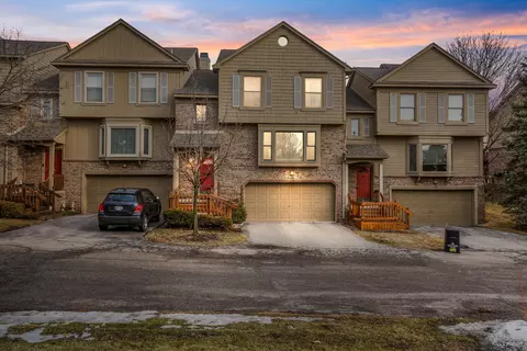 4200 Colorado Ln, West Bloomfield, MI 48322