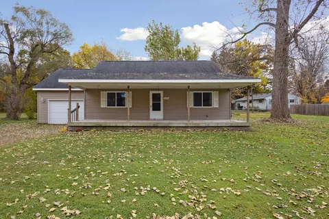 136 Meadow Ln, Howell, MI 48855