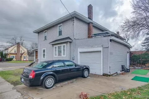 1700 W Saginaw St, Lansing, MI 48915